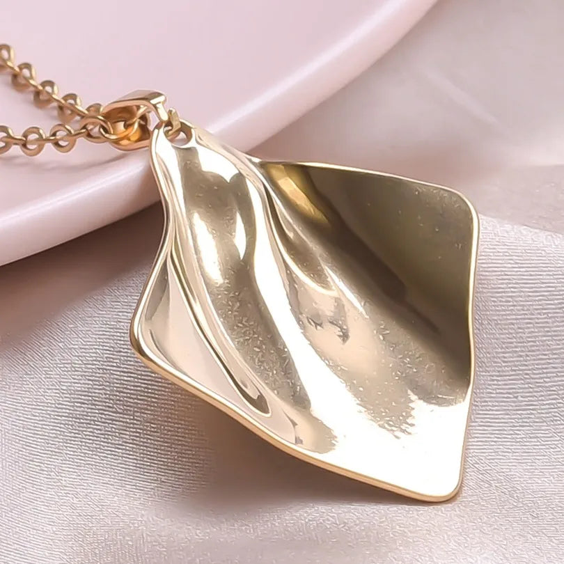 Wholesale Jewelry Basic Modern Style Classic Style Irregular Waves 304 Stainless Steel 18K Gold Plated Plating Pendant Necklace