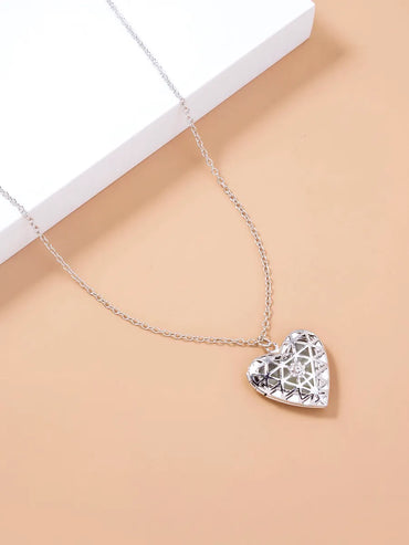 Wholesale Jewelry Casual Classic Style Heart Shape Titanium Alloy Silver Plated Pendant Necklace