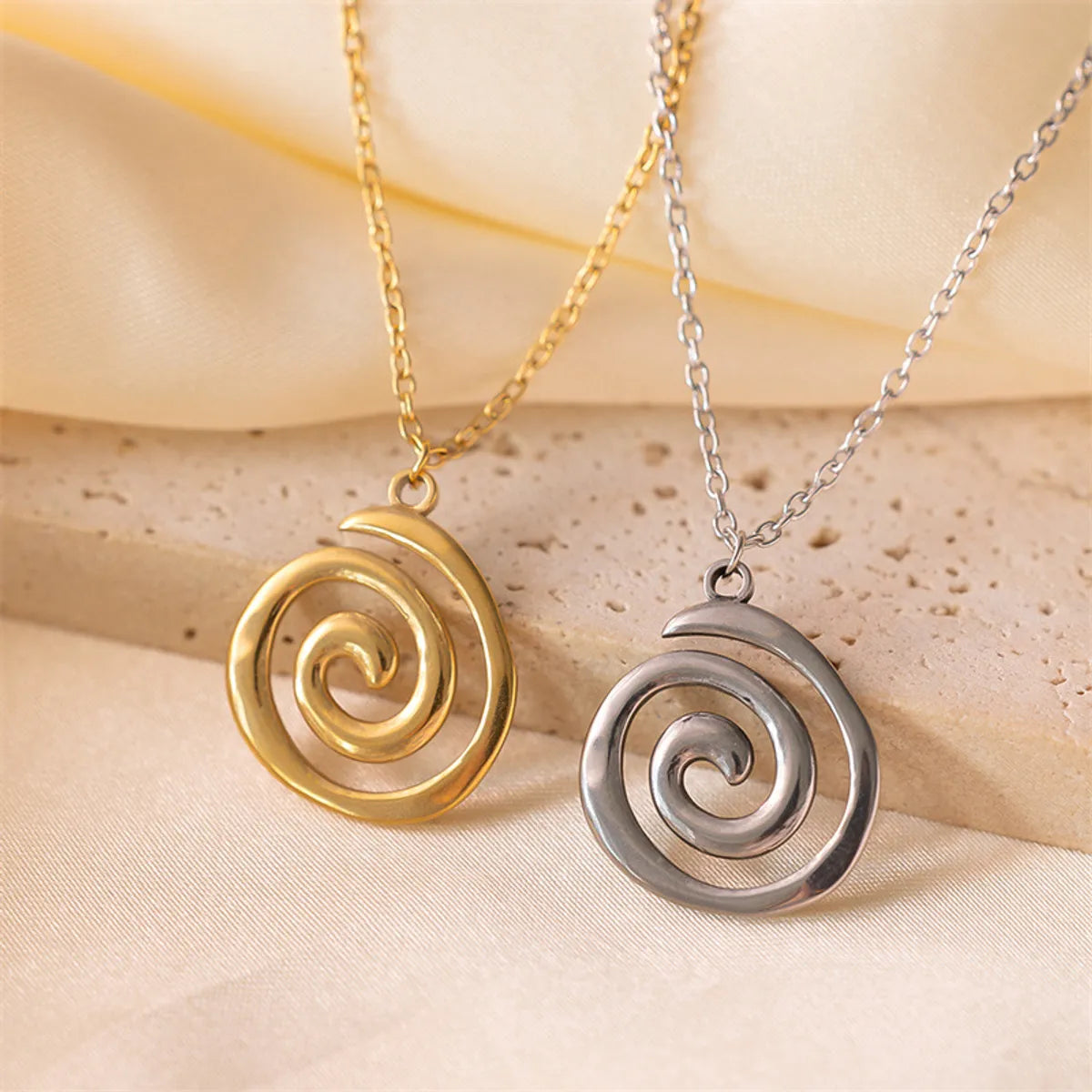 Wholesale Jewelry Casual Cute Classic Style Solid Color Spiral 304 Stainless Steel 18K Gold Plated Pendant Necklace