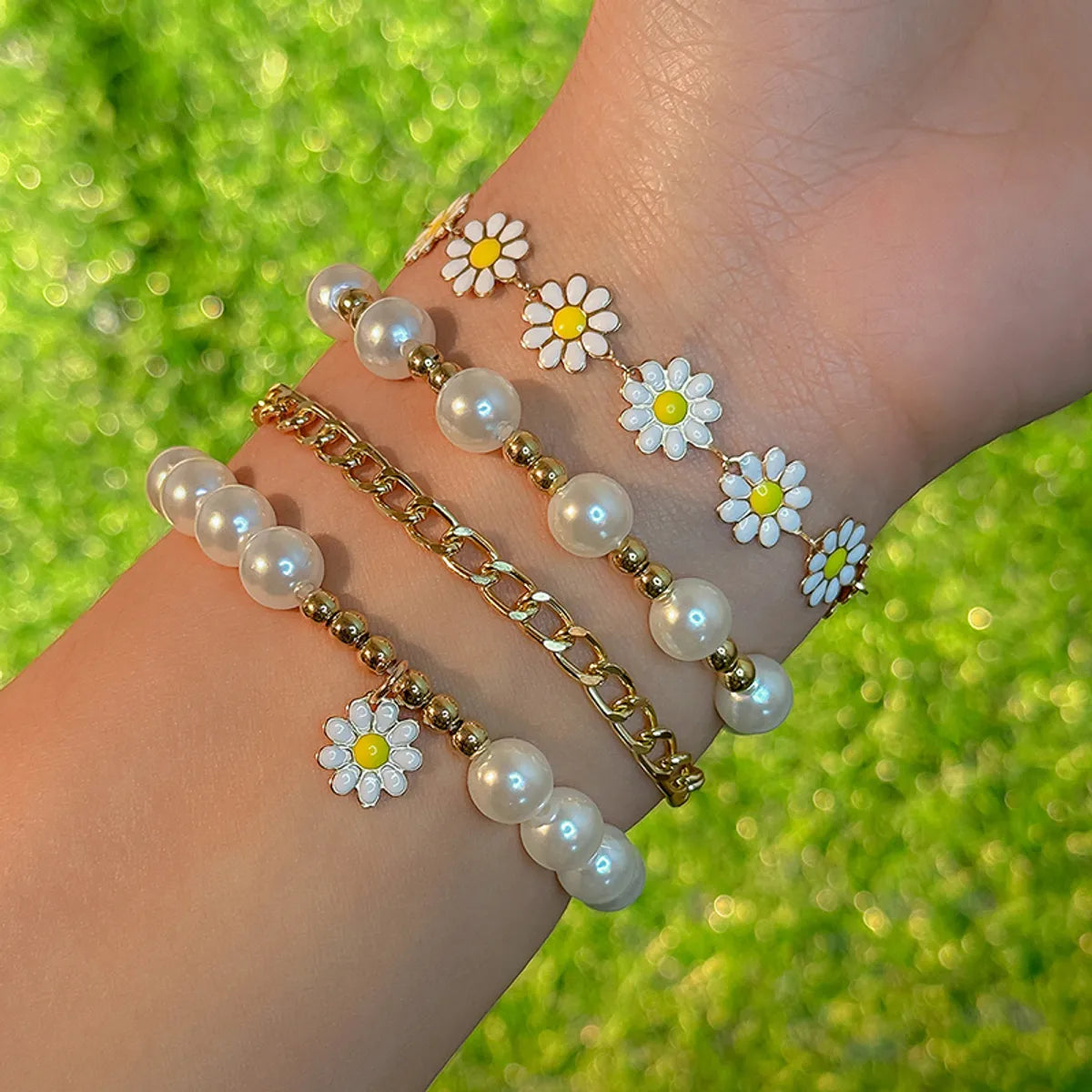 Wholesale Jewelry Casual Hawaiian Bohemian Pentagram Heart Shape Daisy CCB Alloy Soft Clay Beaded Knitting Bracelets