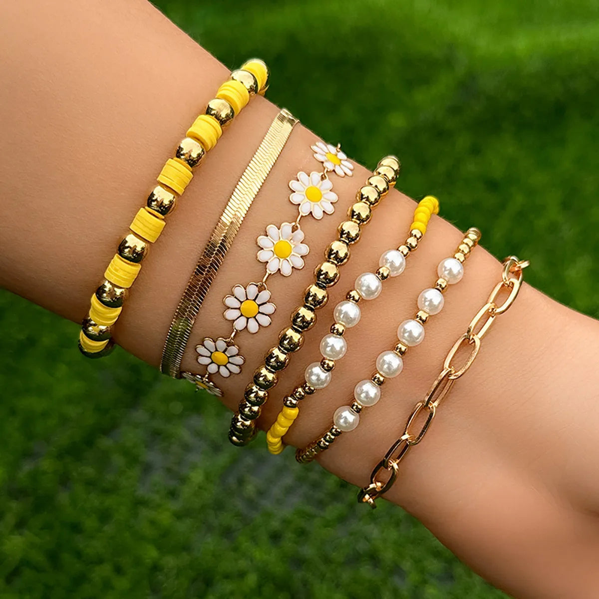 Wholesale Jewelry Casual Hawaiian Bohemian Pentagram Heart Shape Daisy CCB Alloy Soft Clay Beaded Knitting Bracelets