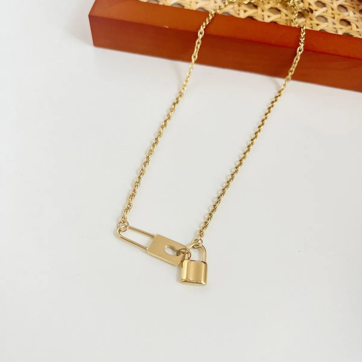 Wholesale Jewelry Casual Lock 304 Stainless Steel 16K Gold Plated White Gold Plated Gold Plated Pendant Necklace