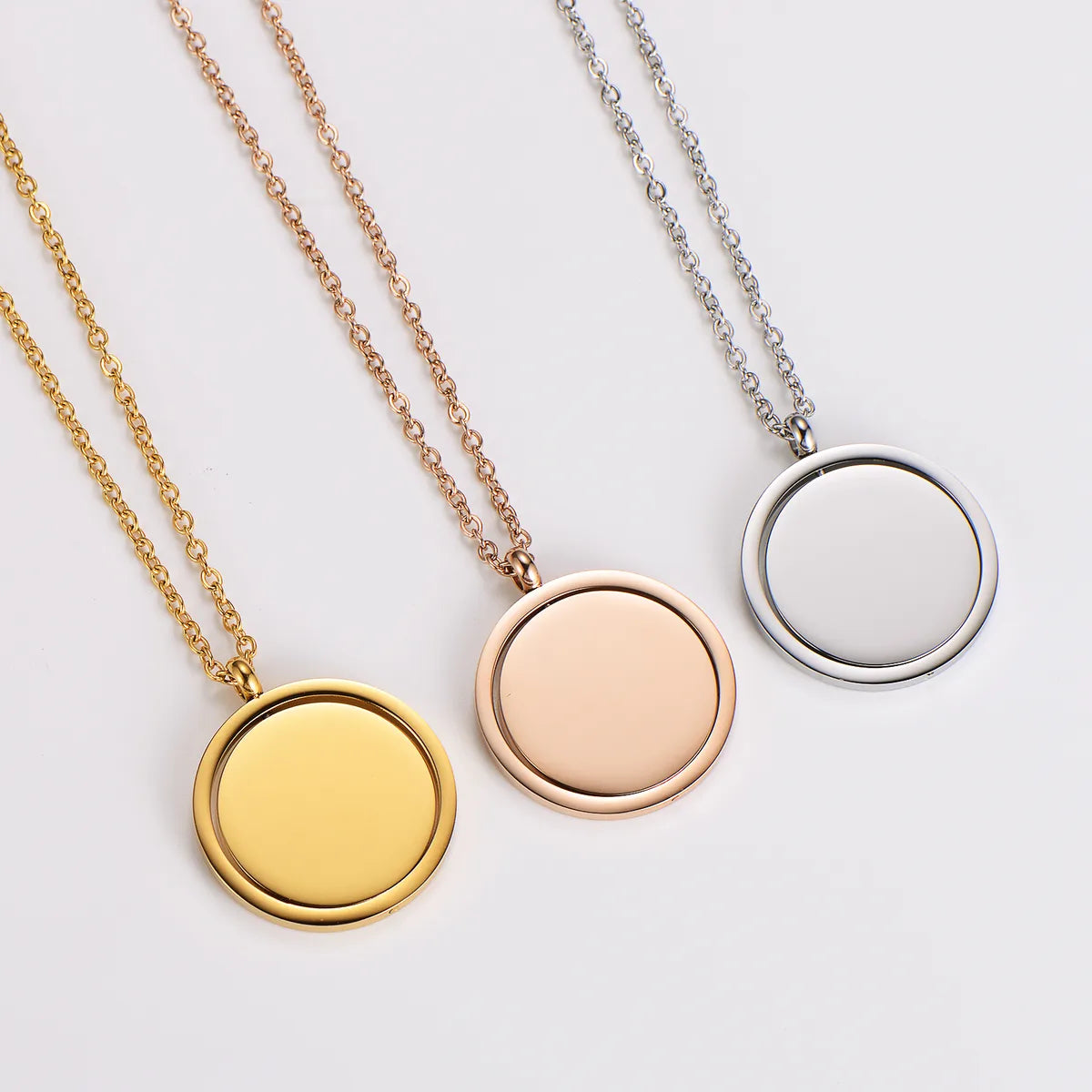 Wholesale Jewelry Casual Simple Style Round 304 Stainless Steel 18K Gold Plated Polishing Pendant Necklace