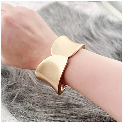 Wholesale Jewelry Casual Simple Style Solid Color Alloy Plating Bangle