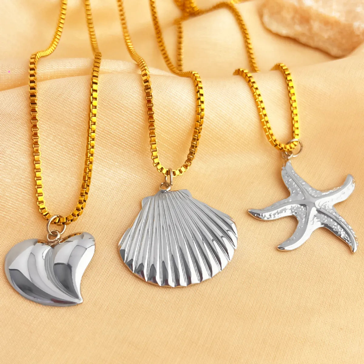 Wholesale Jewelry Casual Tropical Starfish Heart Shape Shell 304 Stainless Steel 18K Gold Plated Plating Pendant Necklace