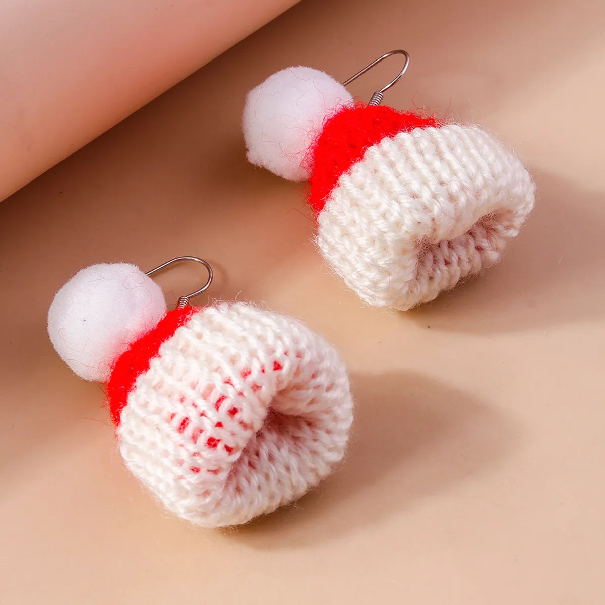 Wholesale Jewelry Cute Christmas Hat Knit Zinc Alloy Drop Earrings