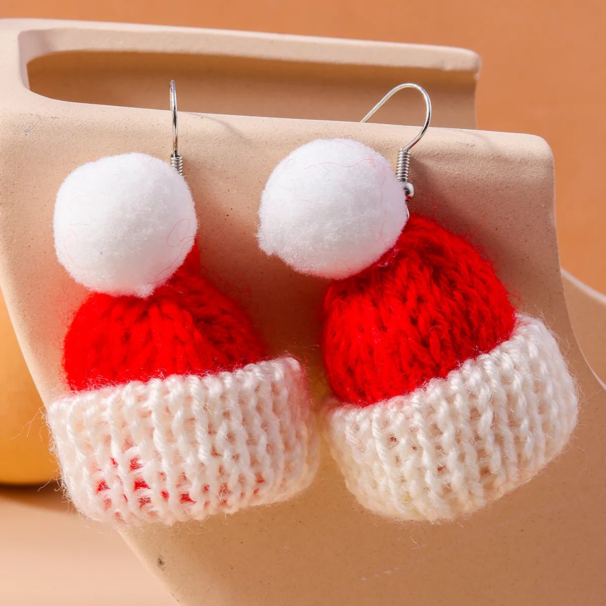 Wholesale Jewelry Cute Christmas Hat Knit Zinc Alloy Drop Earrings