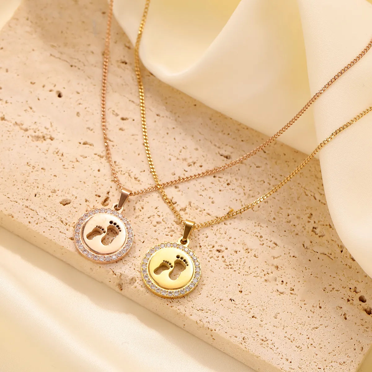 Wholesale Jewelry Cute Simple Style IG Style Round Footprint 304 Stainless Steel Zircon Gold Plated Hollow Out Inlay Pendant Necklace