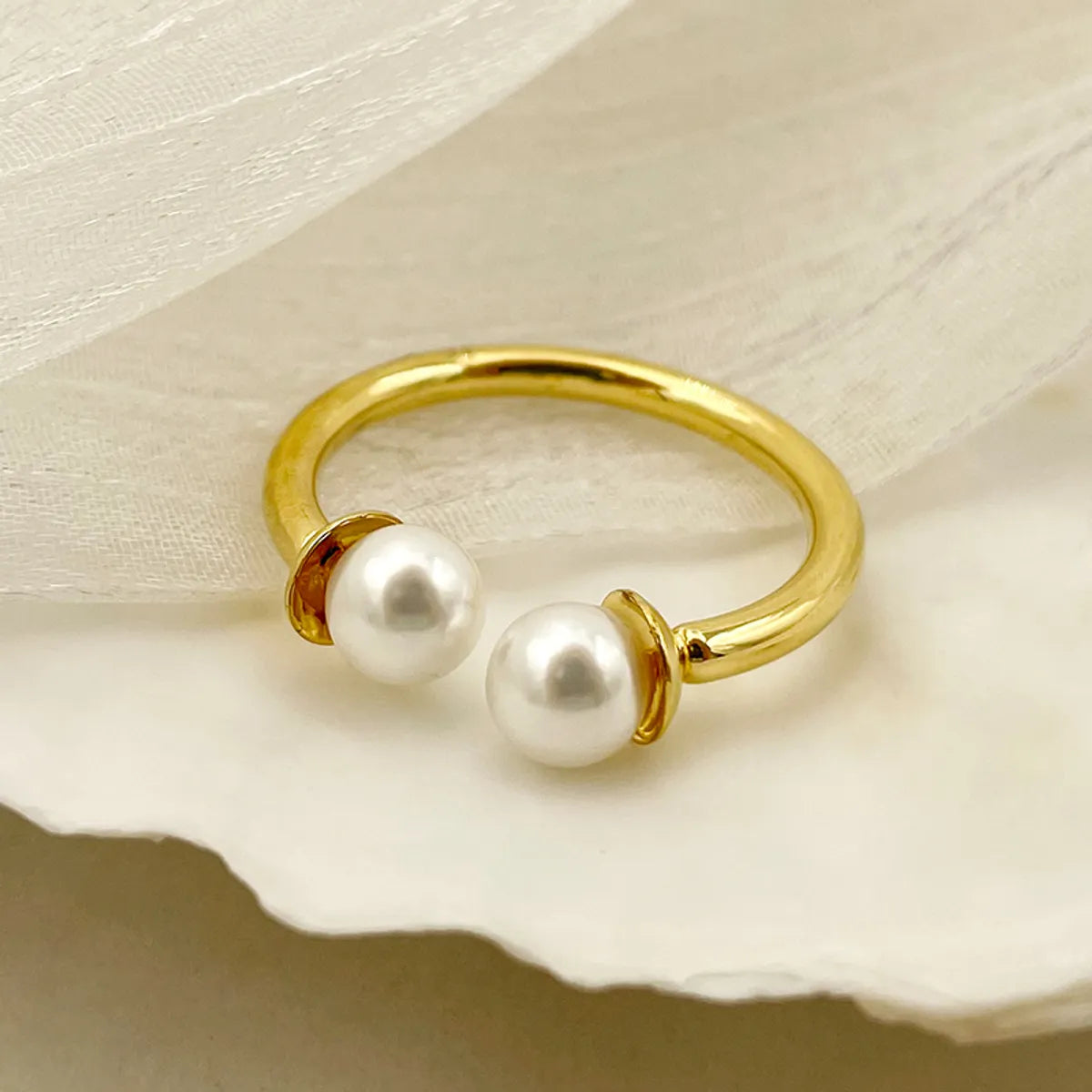 Wholesale Jewelry Elegant Baroque Style Modern Style Round Palm 304 Stainless Steel Pearl 14K Gold Plated Asymmetrical Inlay Rings