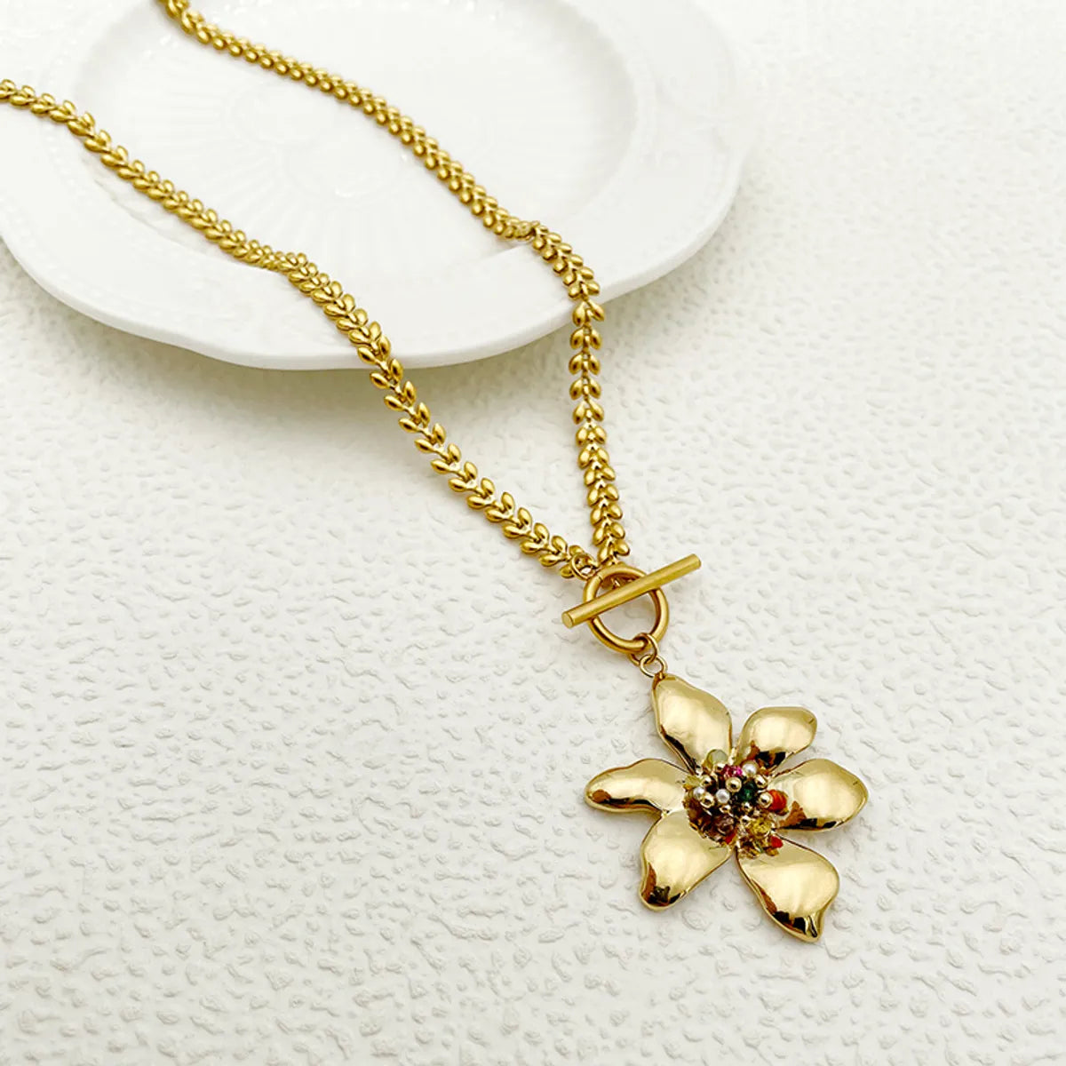 Wholesale Jewelry Elegant Classical Sweet Flower 304 Stainless Steel 14K Gold Plated Toggle Pendant Necklace