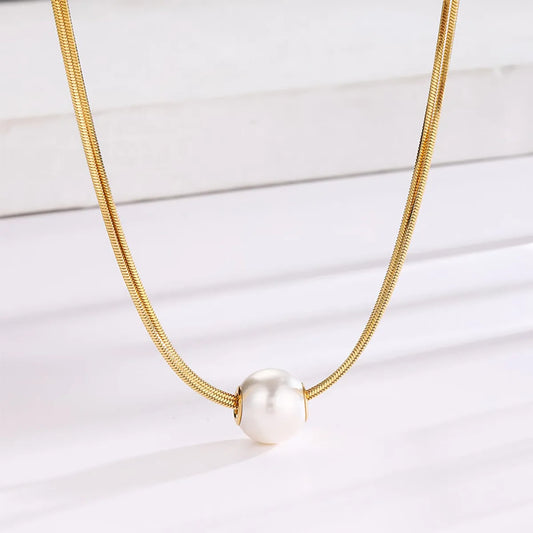 Wholesale Jewelry Elegant Glam Simple Style Round Titanium Steel 18K Gold Plated Pearl Necklace