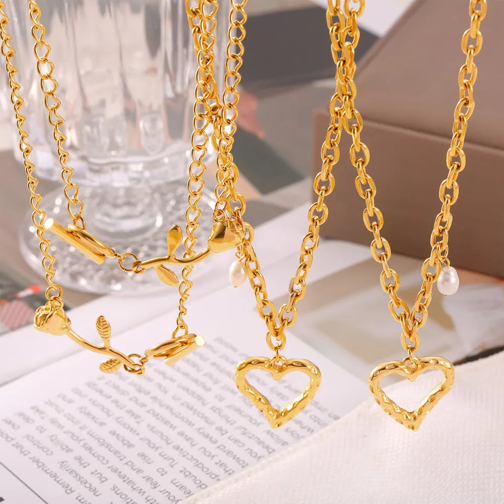 Wholesale Jewelry Elegant Heart Shape Rose 304 Stainless Steel 18K Gold Plated Chain Hollow Out Pendant Necklace