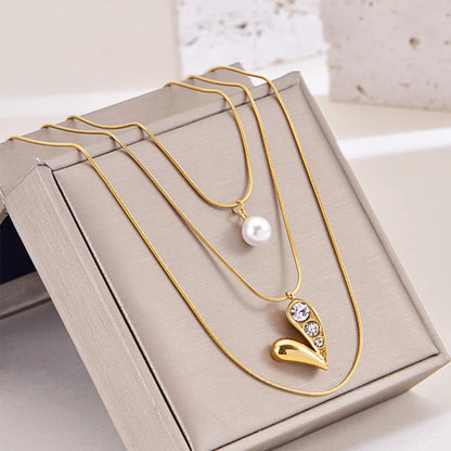 Wholesale Jewelry Elegant Heart Shape Titanium Steel Chain Necklace