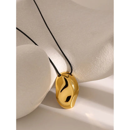 Wholesale Jewelry Elegant Luxurious Classic Style Hammer Pattern 304 Stainless Steel Pendant Necklace