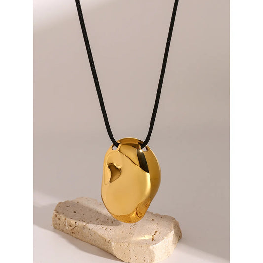 Wholesale Jewelry Elegant Luxurious Classic Style Hammer Pattern 304 Stainless Steel Pendant Necklace