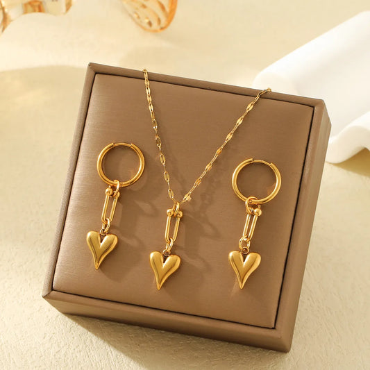 Wholesale Jewelry Elegant Queen Simple Style Heart Shape 304 Stainless Steel 18K Gold Plated Jewelry Set