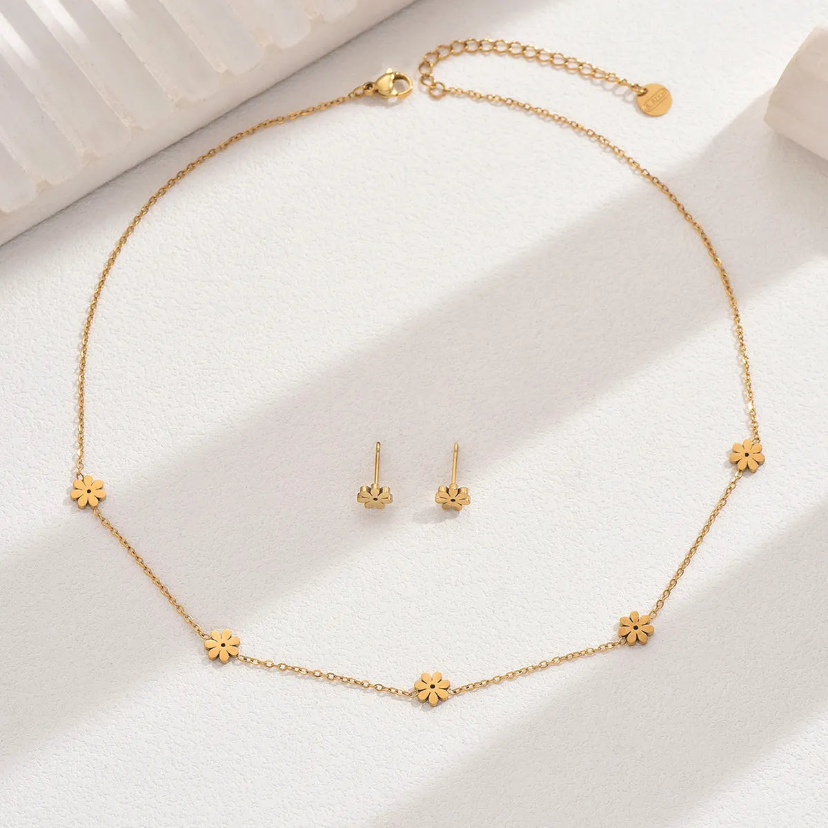 Wholesale Jewelry Elegant Simple Style Commute Flower 201 Stainless Steel 18K Gold Plated Earrings Necklace Jewelry Set