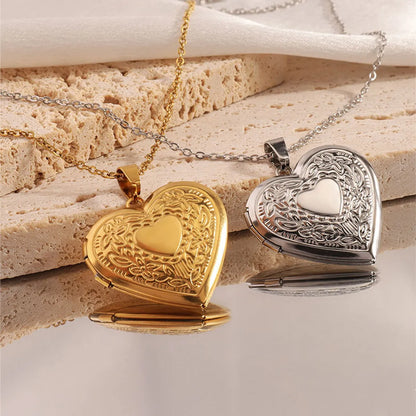 Wholesale Jewelry Elegant Simple Style Heart Shape 304 Stainless Steel 18K Gold Plated Pendant Necklace