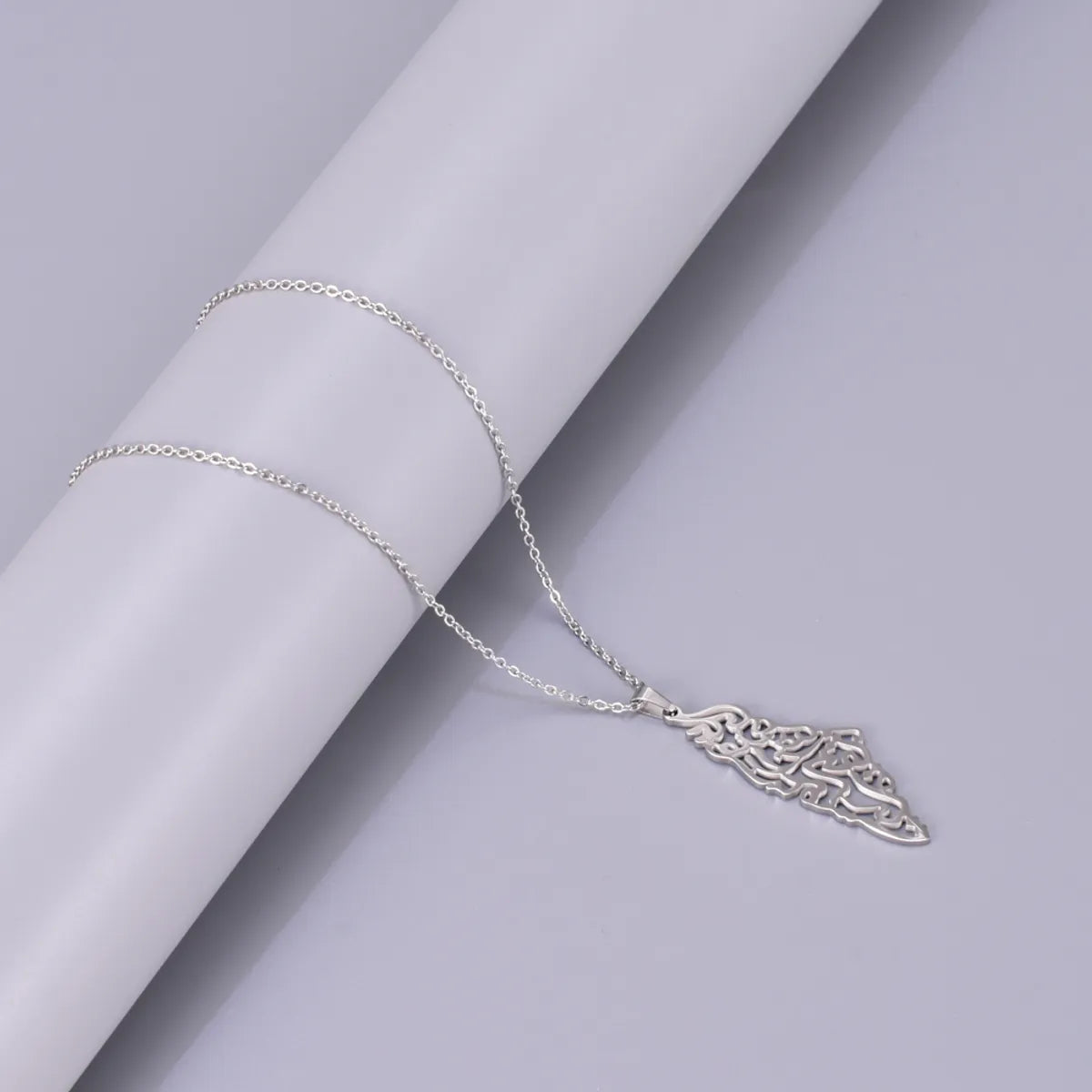 Wholesale Jewelry Elegant Simple Style Map Solid Color 304 Stainless Steel Titanium Steel Plating Pendant Necklace