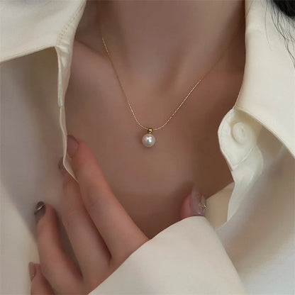 Wholesale Jewelry Elegant Simple Style Round Titanium Steel Artificial Pearls Inlay Pendant Necklace