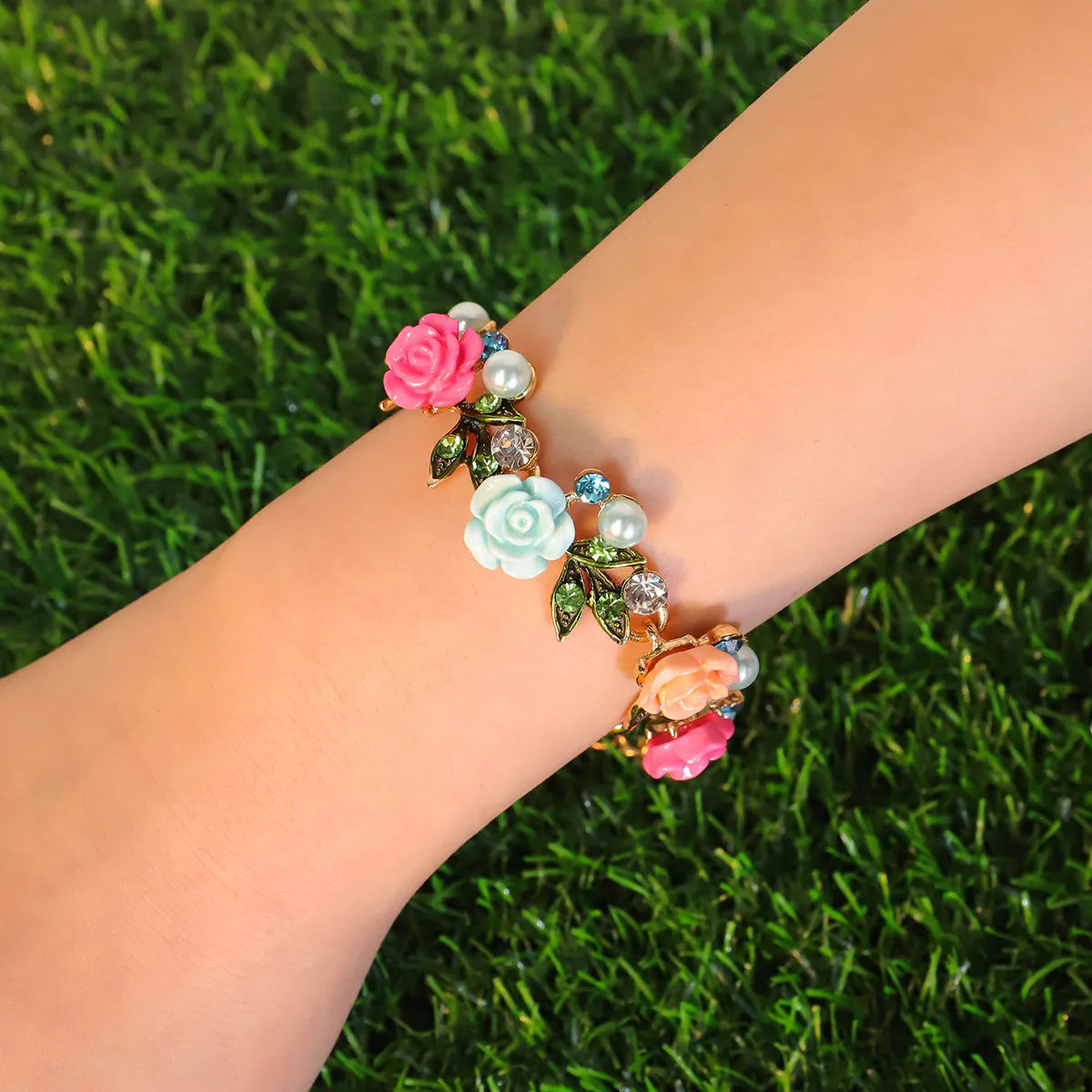 Elegant Sweet Classic Style Water Droplets Flower K Gold Plated Rhinestones Alloy Wholesale Bracelets