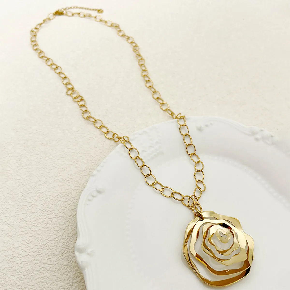 Wholesale Jewelry Elegant Sweet Simple Style Rose 304 Stainless Steel 14K Gold Plated Plating Pendant Necklace