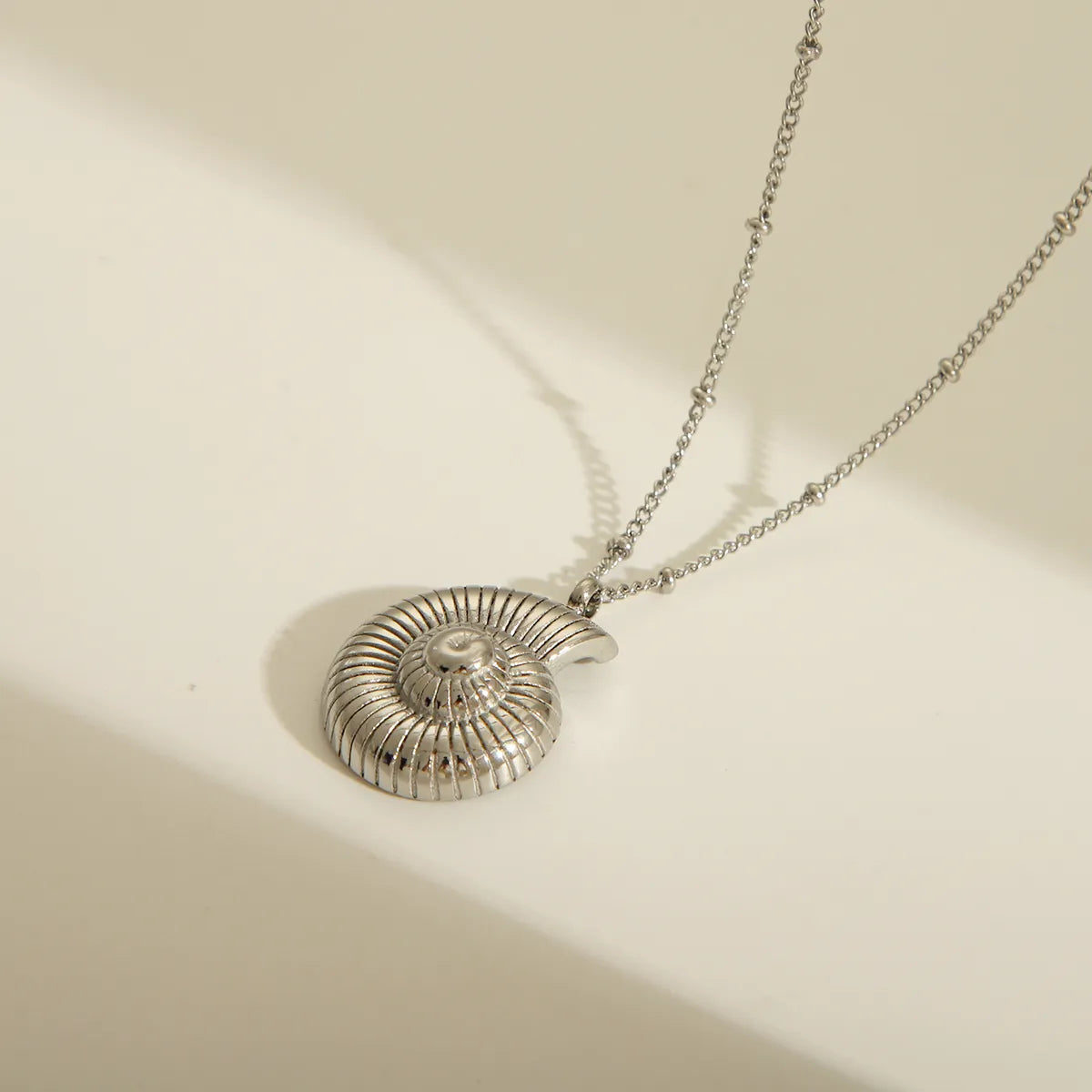 Wholesale Jewelry Exaggerated French Style Spiral Stripe 304 Stainless Steel 18K Gold Plated Pendant Necklace