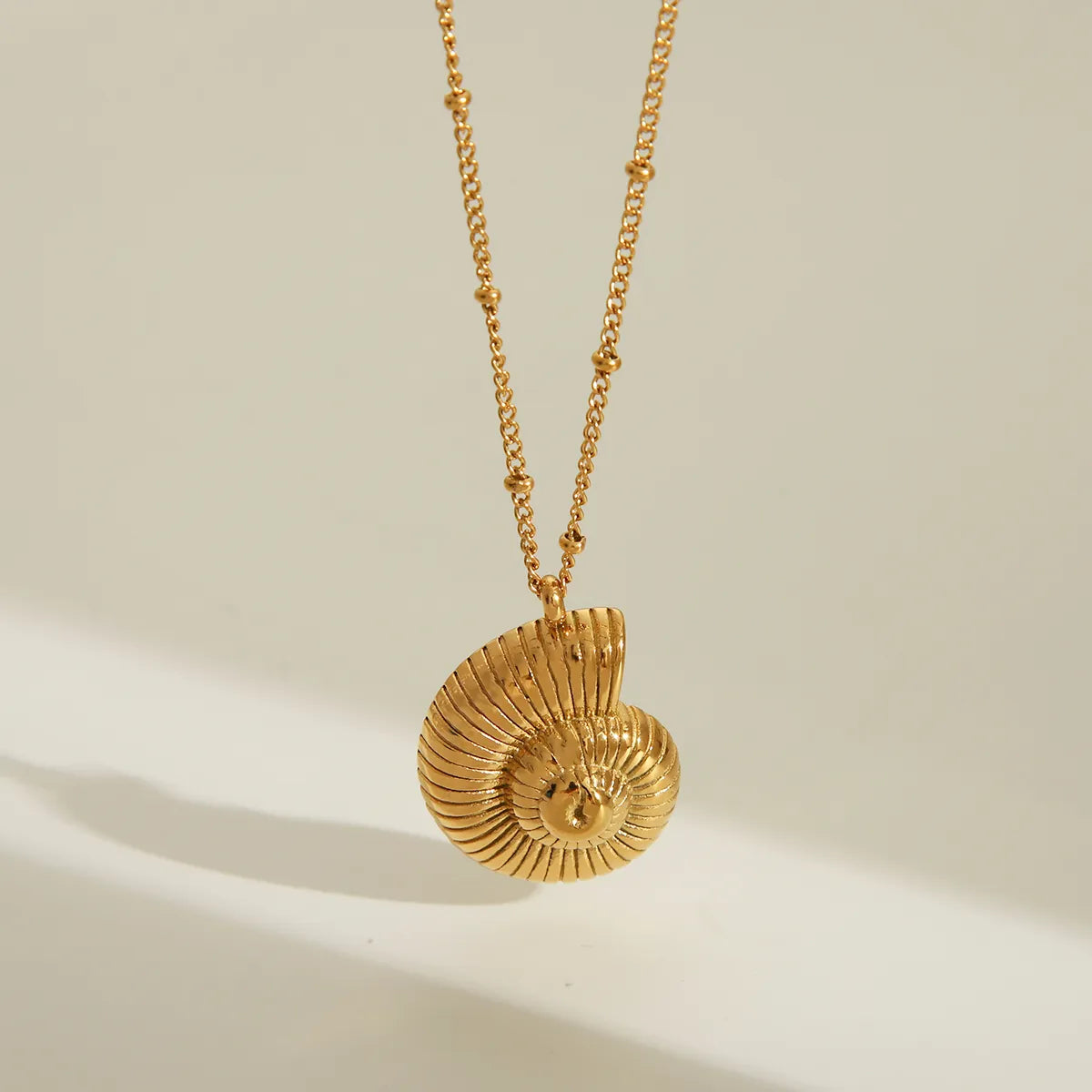 Wholesale Jewelry Exaggerated French Style Spiral Stripe 304 Stainless Steel 18K Gold Plated Pendant Necklace