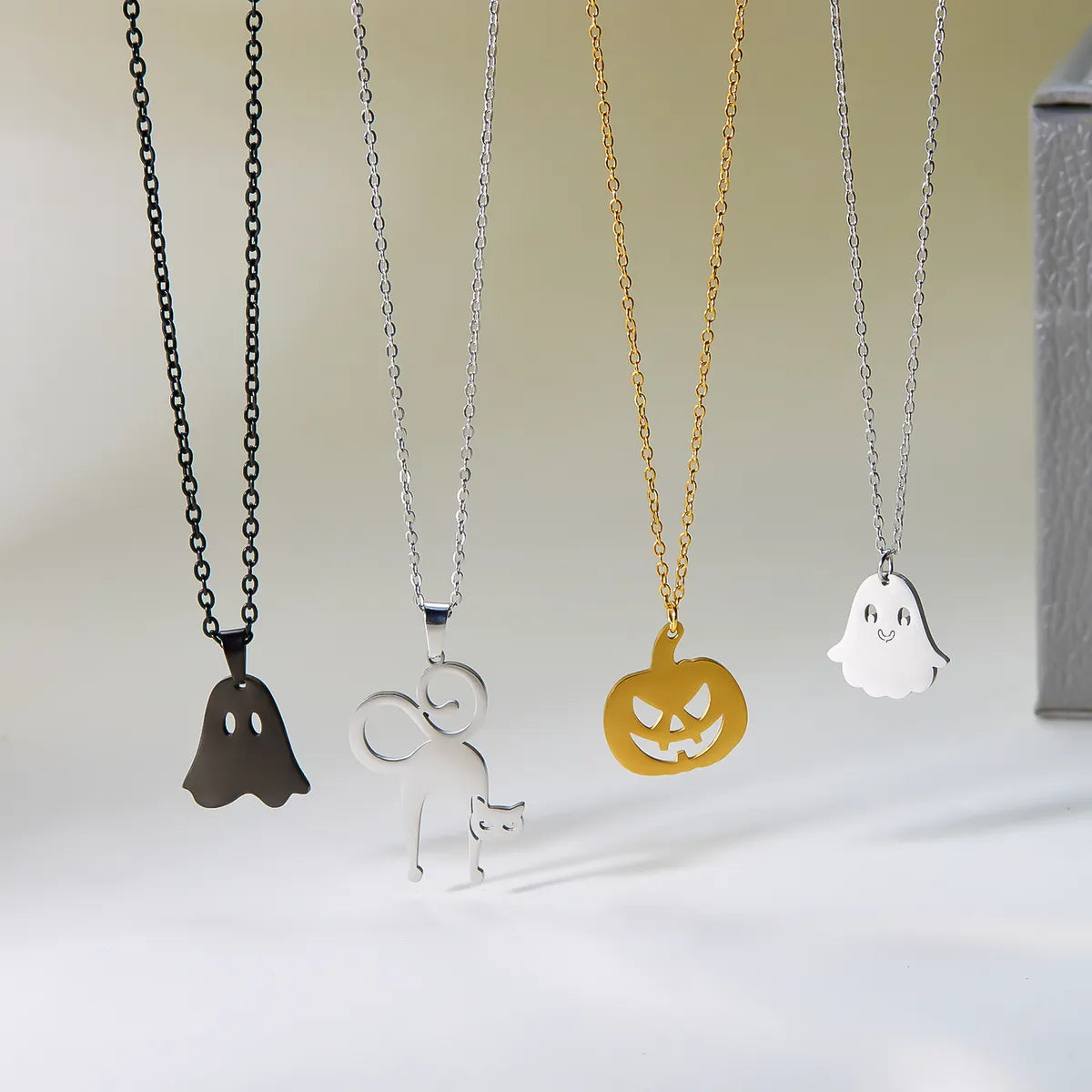 Wholesale Jewelry Funny Pumpkin Ghost Spider 201 Stainless Steel Asymmetrical Hollow Out Pendant Necklace