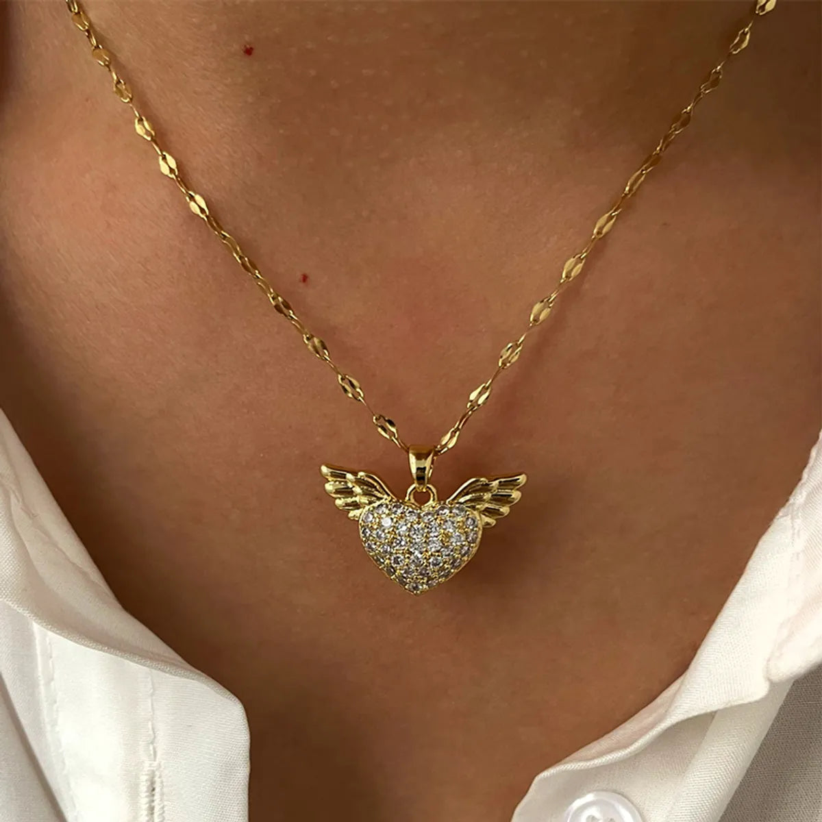 Wholesale Jewelry Glam Queen Simple Style Heart Shape Wings 316L Stainless Steel  Rhinestones Zircon 18K Gold Plated Plating Pendant Necklace