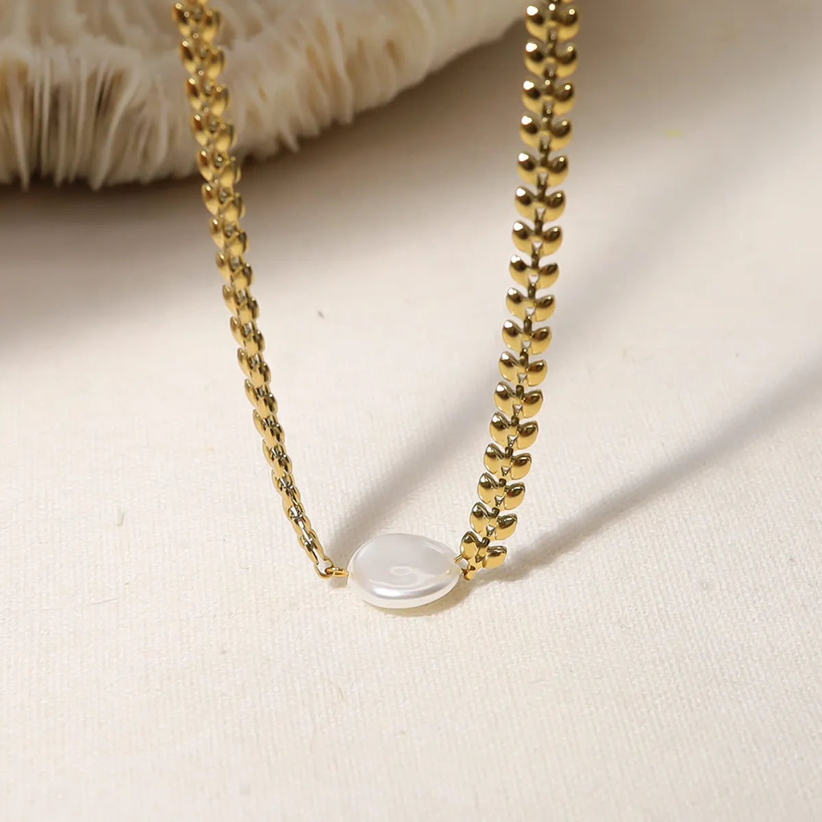 Wholesale Jewelry IG Style French Style Grain 304 Stainless Steel 18K Gold Plated Pearl Pendant Necklace