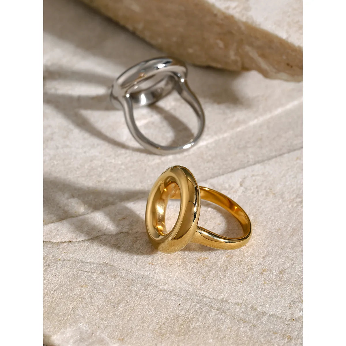 Wholesale Jewelry IG Style Round 304 Stainless Steel 18K Gold Plated Hollow Out Rings