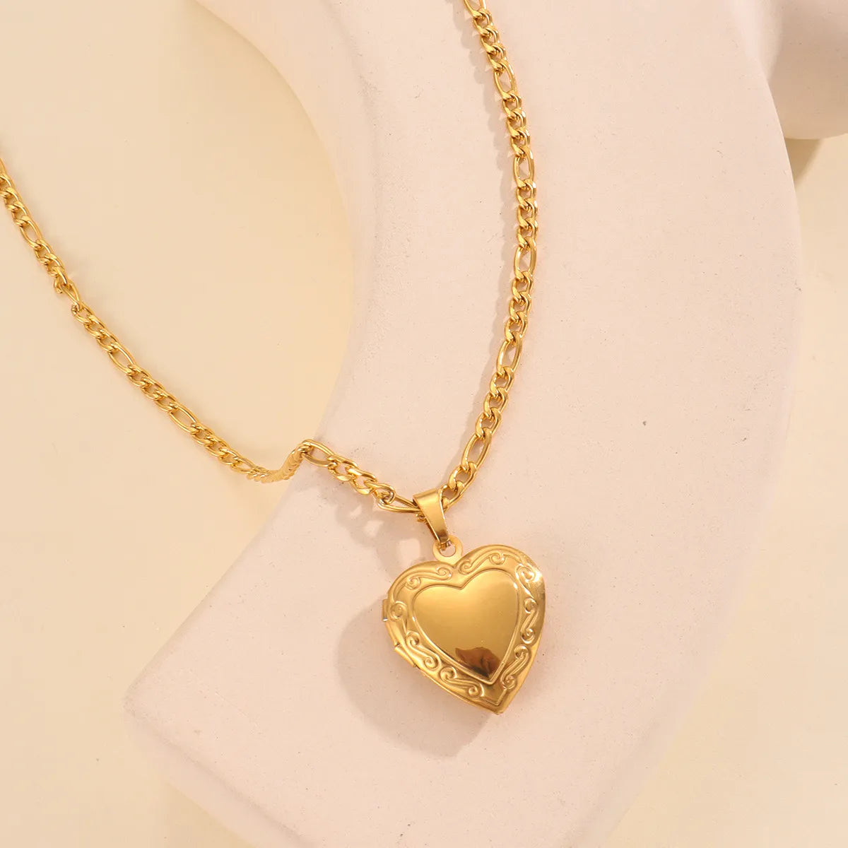 Wholesale Jewelry IG Style Simple Style Heart Shape Titanium Steel Pendant Necklace Locket Necklace