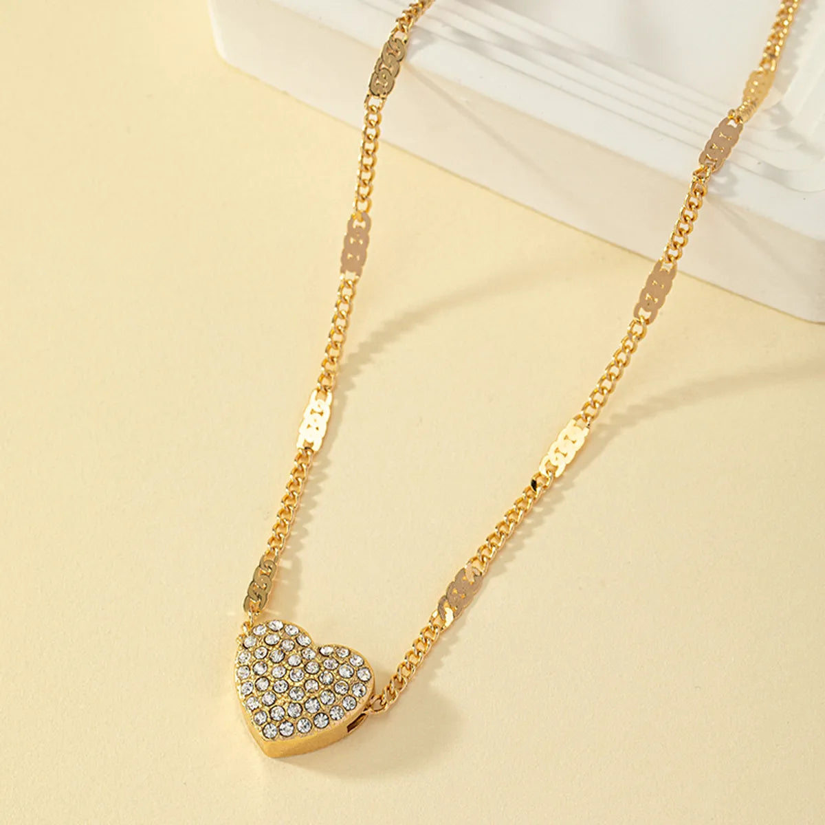 Wholesale Jewelry Ins Style Commute Heart Shape Alloy Rhinestones Pendant Necklace