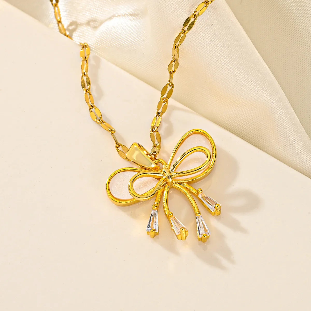 Wholesale Jewelry Japanese Style Bow Knot Titanium Steel Zircon Plating Pendant Necklace