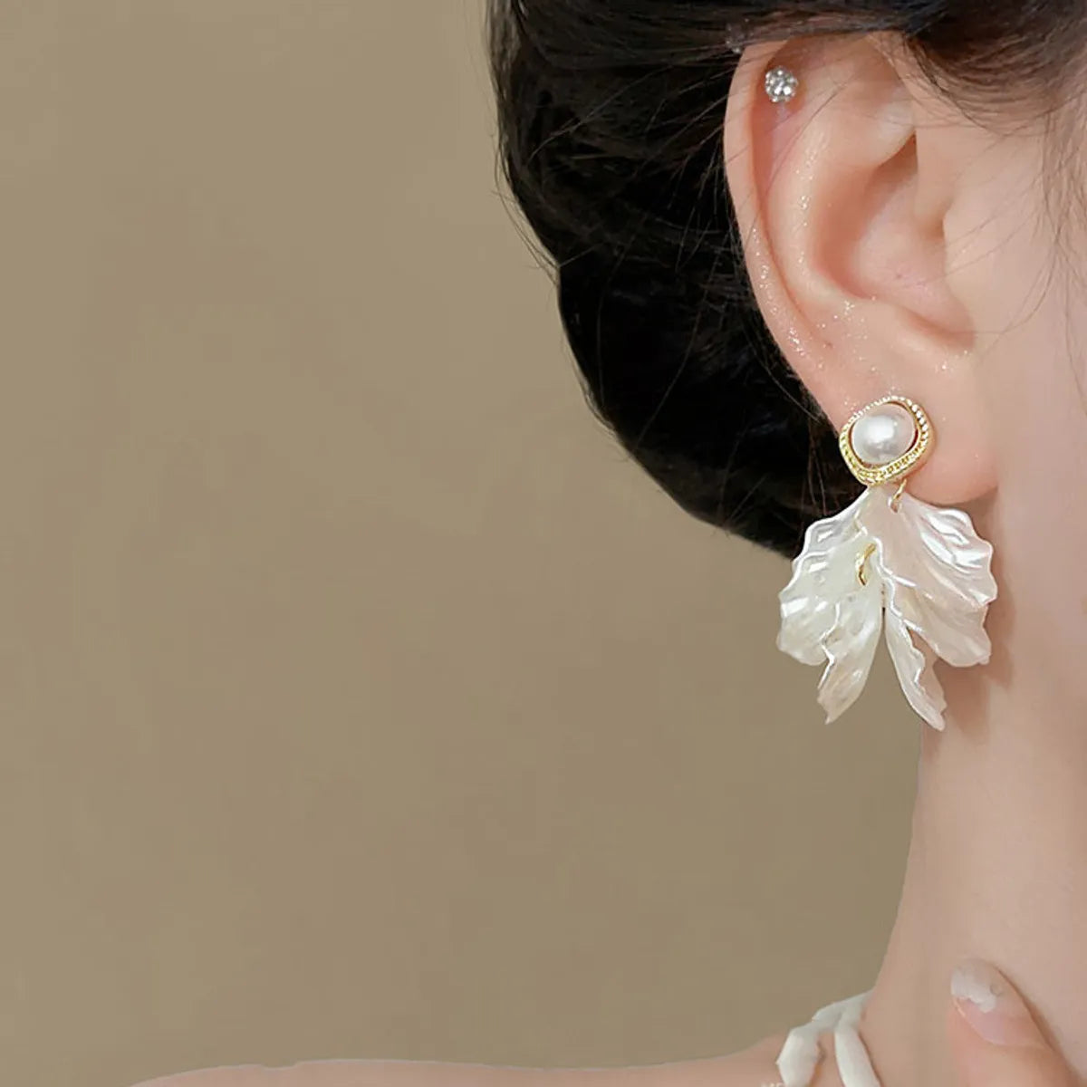 Wholesale Jewelry Lady Flower Artificial Pearl Alloy Drop Earrings