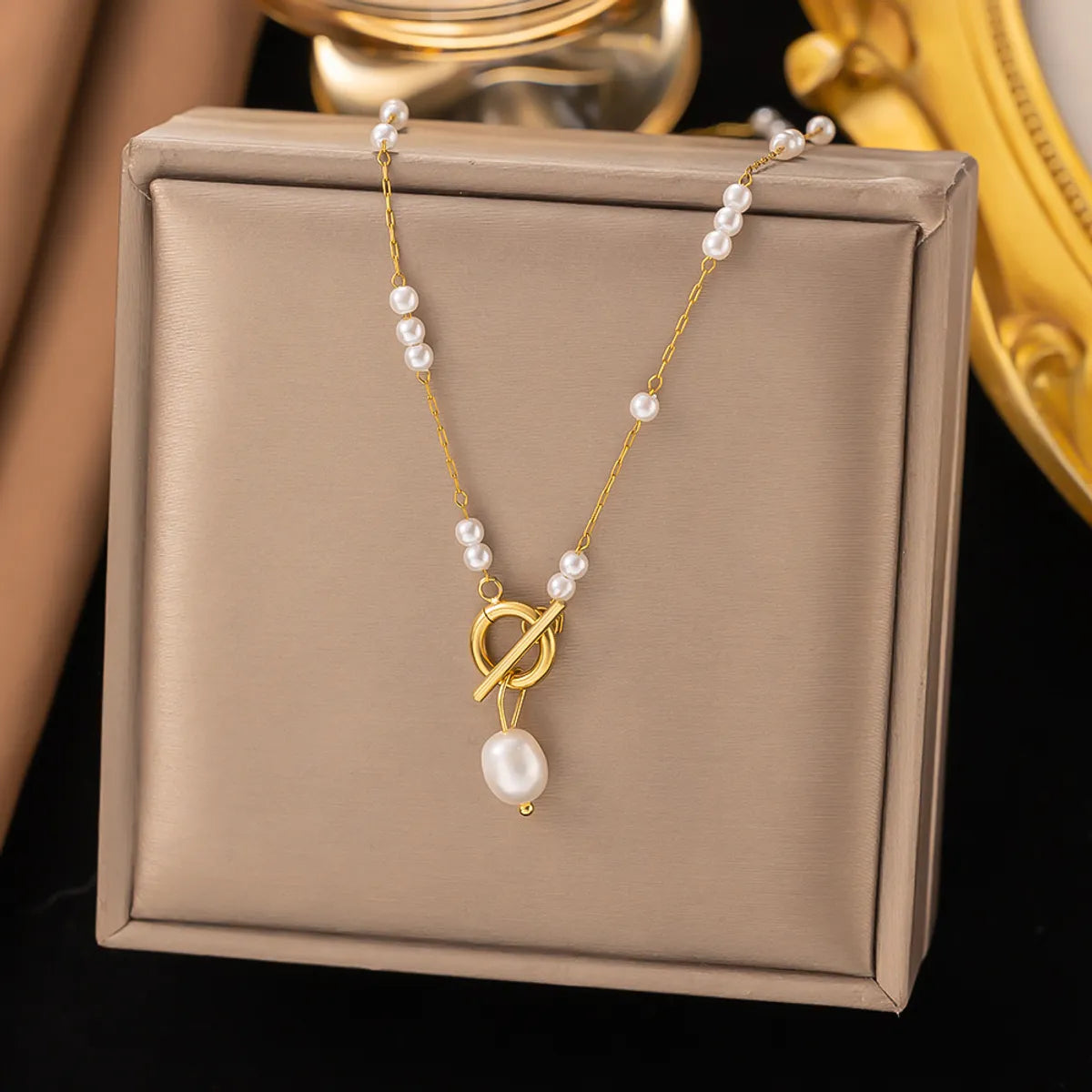 Wholesale Jewelry Lady Geometric Titanium Steel Pearl Plating Necklace