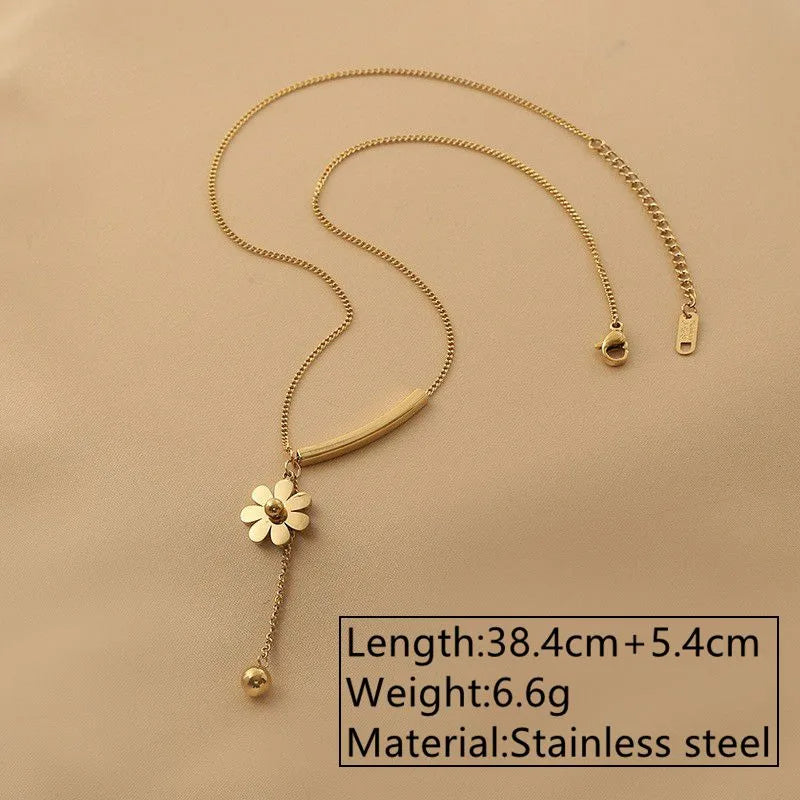 Wholesale Jewelry Princess Novelty Sweet Floral 304 Stainless Steel 18K Gold Plated Plating Pendant Necklace