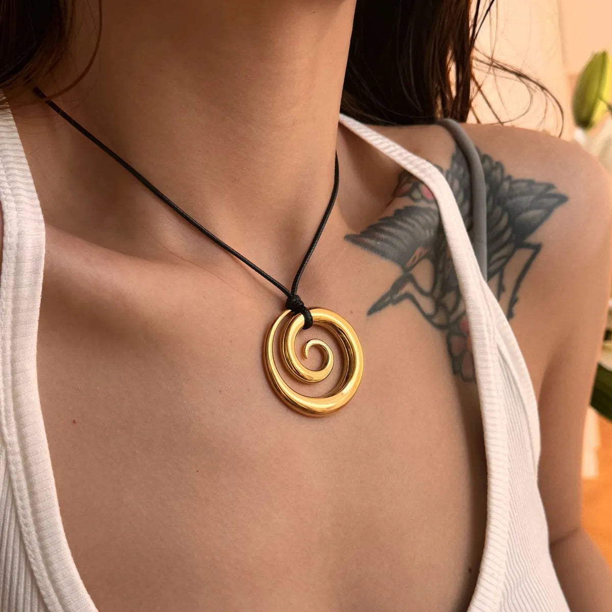 Wholesale Jewelry Retro Spiral Leather Rope Titanium Steel 18K Gold Plated Plating Pendant Necklace