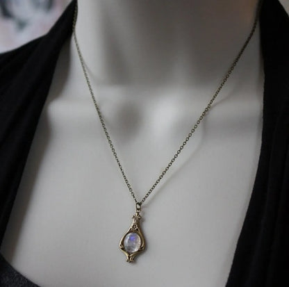 Wholesale Jewelry Retro Water Droplets Alloy Moonstone Pendant Necklace