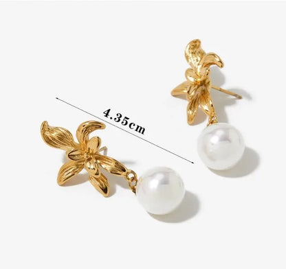 Wholesale Jewelry Simple Style Artistic Flower 304 Stainless Steel Pearl 16K Gold Plated White Gold Plated Gold Plated Inlay Jewelry Set