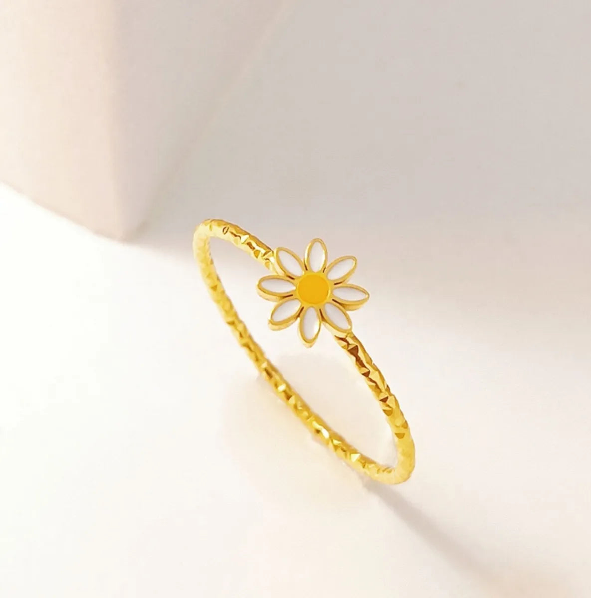 Wholesale Jewelry Simple Style Classic Style Daisy 304 Stainless Steel Titanium Steel 18K Gold Plated Plating Rings