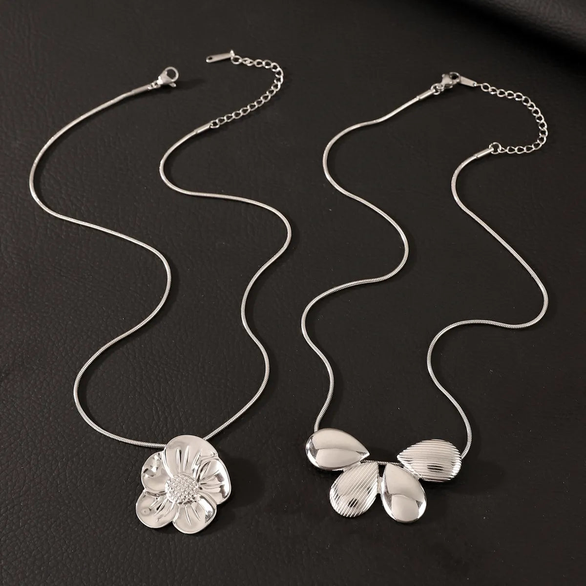 Wholesale Jewelry Simple Style Classic Style Flower 304 Stainless Steel Plating Pendant Necklace