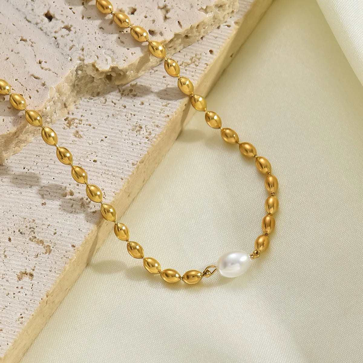 Wholesale Jewelry Simple Style Classic Style Oval 304 Stainless Steel Pearl 14K Gold Plated Necklace