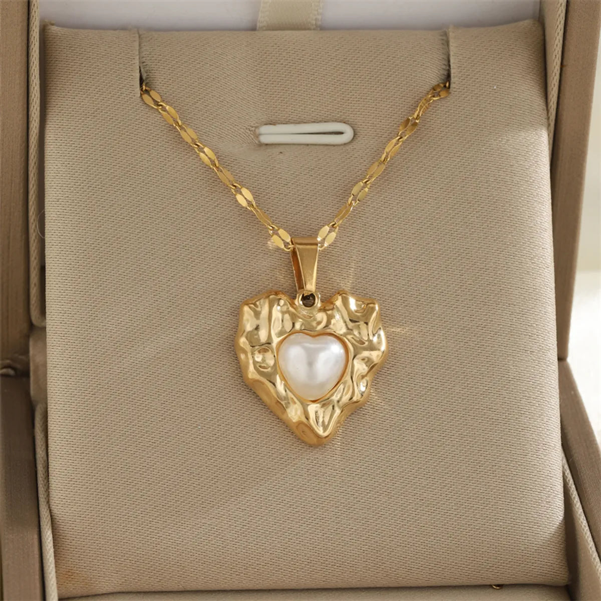 Wholesale Jewelry Simple Style Classic Style Water Droplets Heart Shape Bow Knot 201 Stainless Steel 304 Stainless Steel Rhinestones Shell Zircon 18K Gold Plated Hollow Out Inlay Pendant Necklace