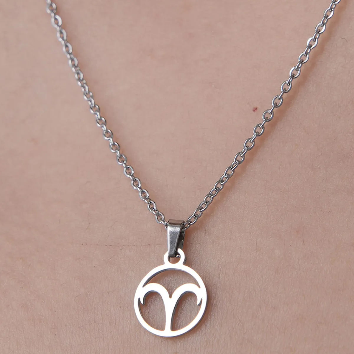 Wholesale Jewelry Simple Style Constellation 201 Stainless Steel Polishing Hollow Out Pendant Necklace