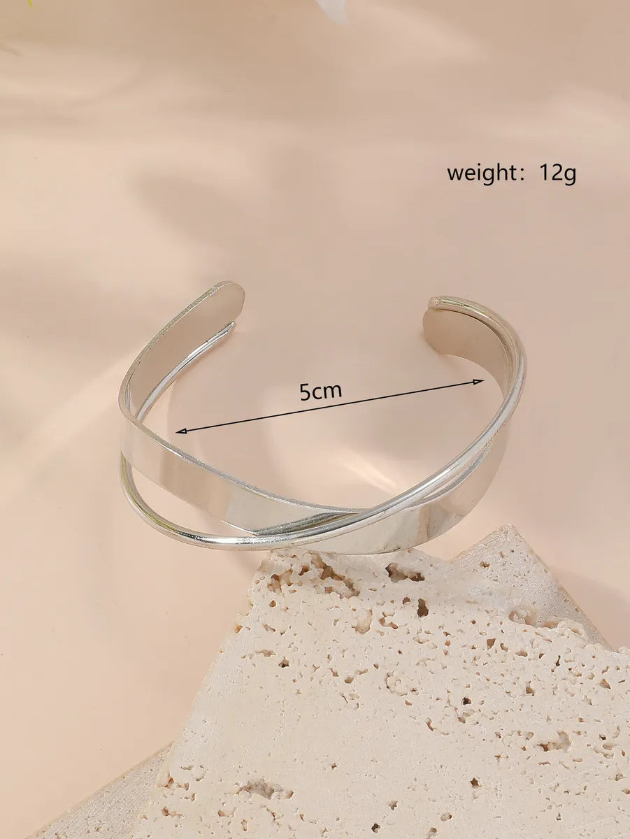 Simple Style Cross Heart Shape Knot Alloy Iron Plating Women'S Bangle