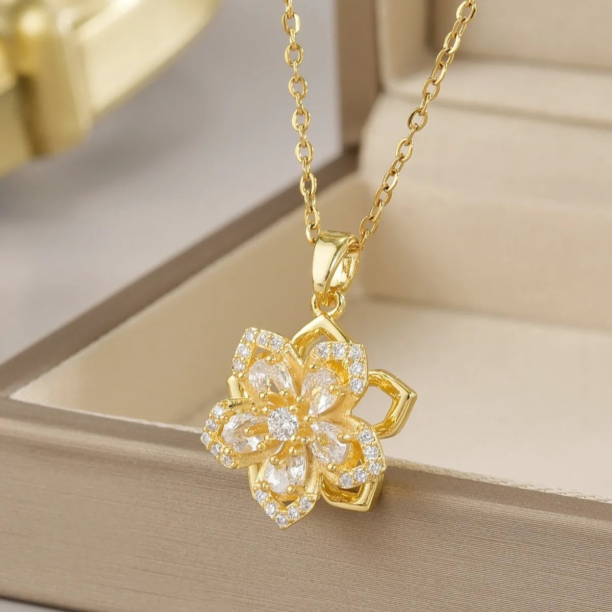 Wholesale Jewelry Simple Style Flower Titanium Steel Irregular Plating Pendant Necklace