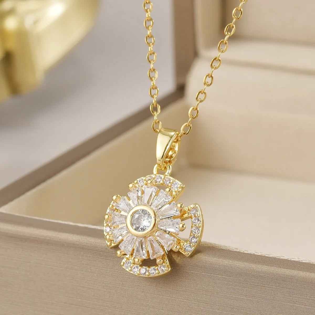 Wholesale Jewelry Simple Style Flower Titanium Steel Irregular Plating Pendant Necklace