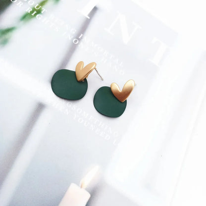 1 Pair Simple Style Heart Shape Stoving Varnish Metal Ear Studs